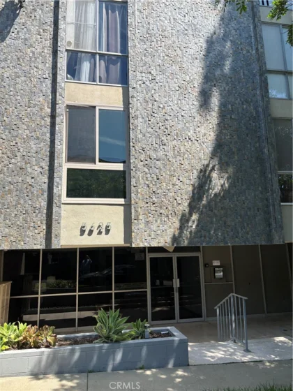 5625 Windsor photo 2
