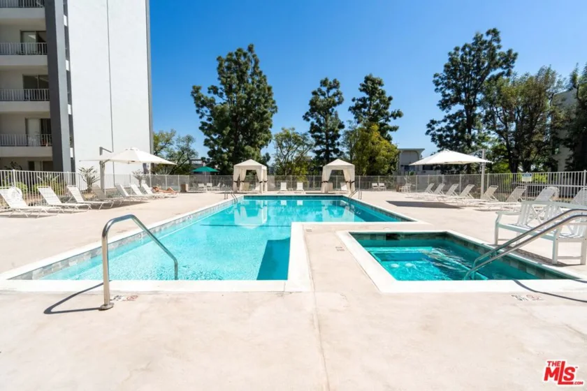 100 S Doheny Drive #711 photo 19