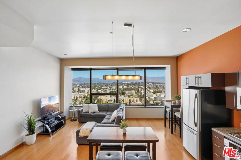 1100 Wilshire Boulevard #2105 photo 6