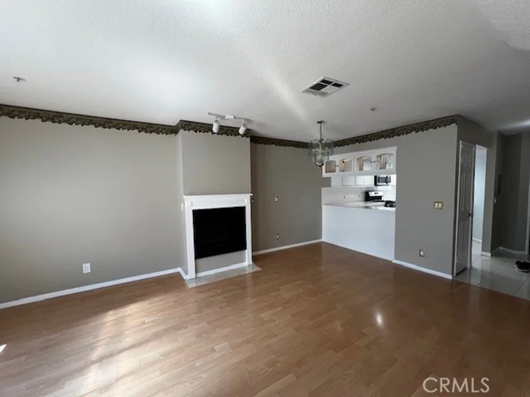 537 N Adams #212 photo 12