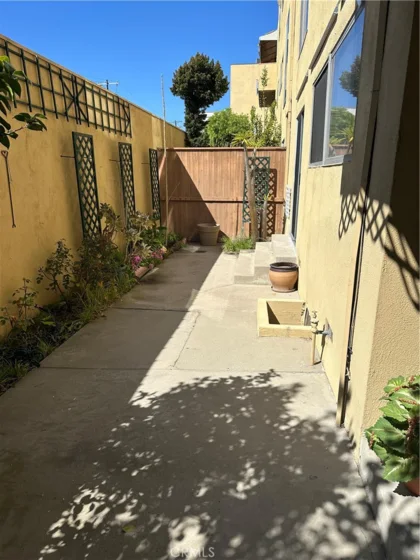 6225 Coldwater Canyon Avenue #117 photo 25