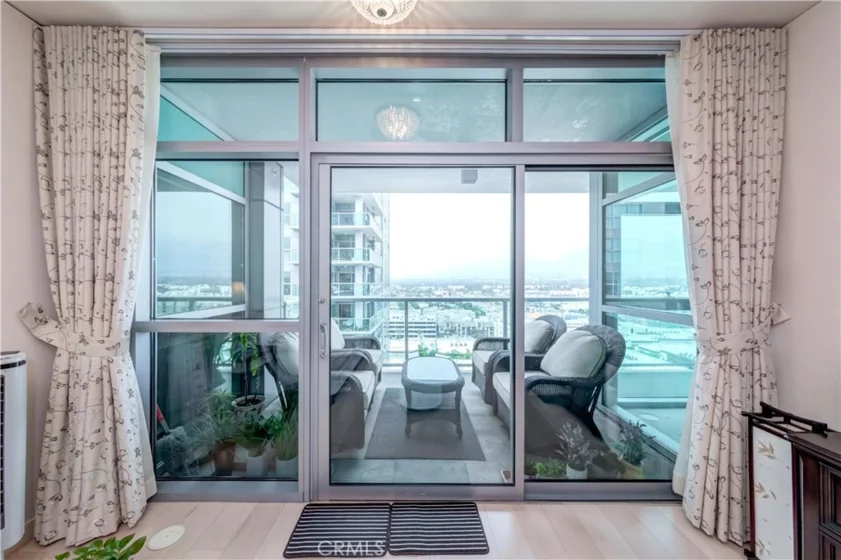 13650 Marina Pointe Drive #1506 photo 9