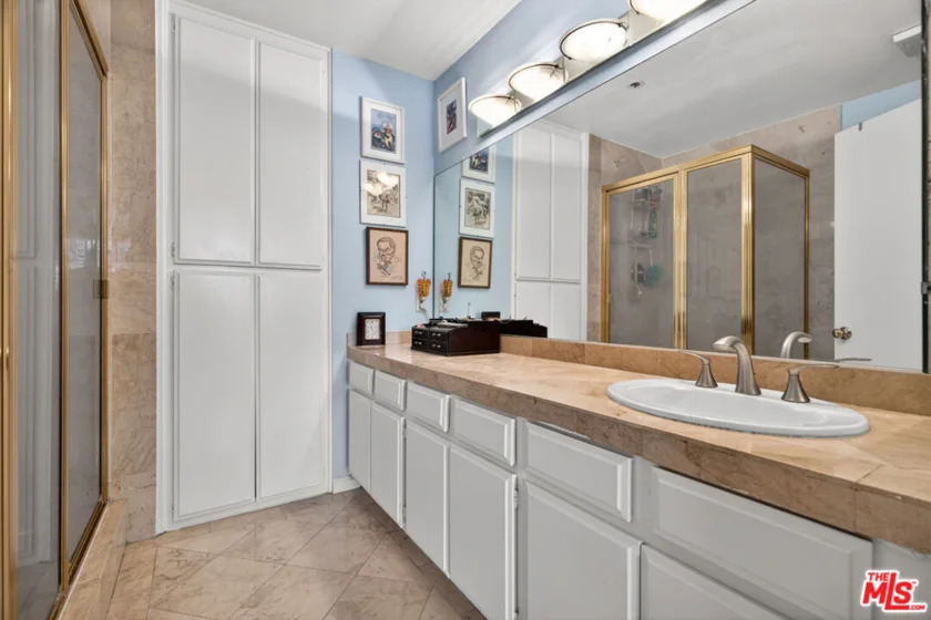 600 W 9th Street #1512 photo 14