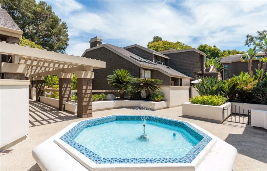 55 Sea Island photo 26