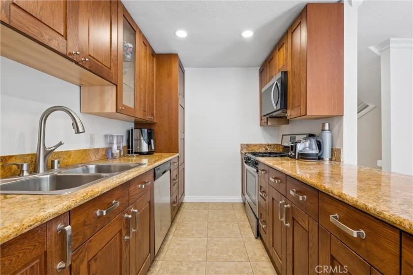 18730 Hatteras #48 photo 16
