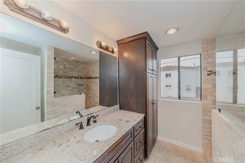 912 W 18th Street #2A photo 15