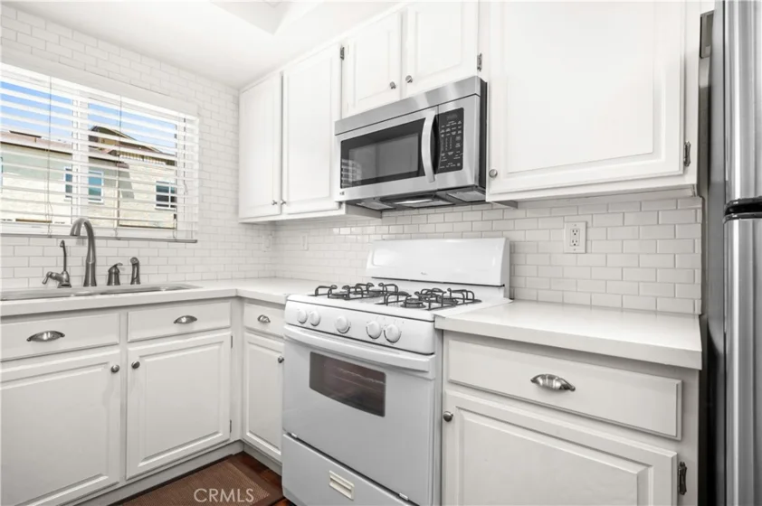 1022 S Marengo #5 photo 11