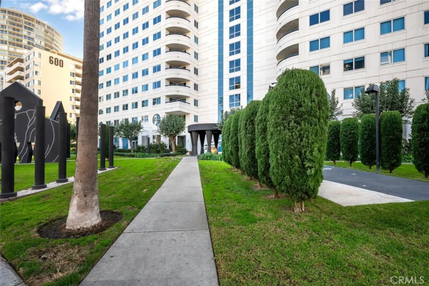 525 E Seaside Way #904 photo 45