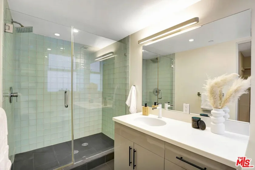 803 Wilcox Avenue #4 photo 11