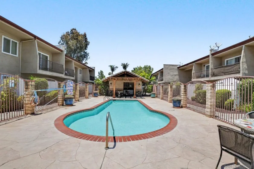 930 Peach Avenue #11 photo 19