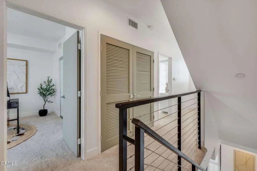 239 S Marengo Avenue #102 photo 15