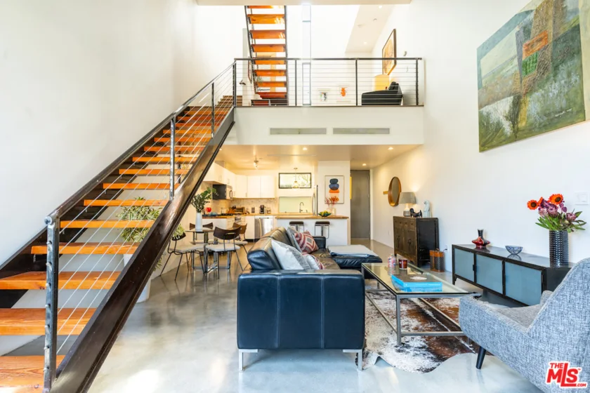 1523 N Gordon Street #7 photo 1