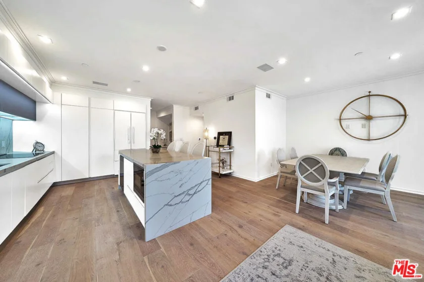 132 N Swall Drive #301 photo 6