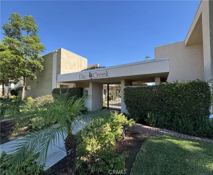 10746 Knott Avenue photo 2
