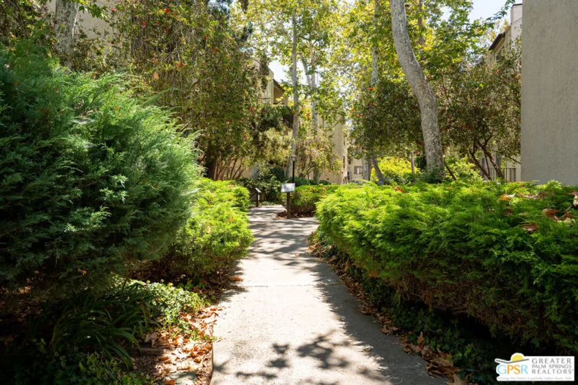 10306 Summertime Lane photo 15