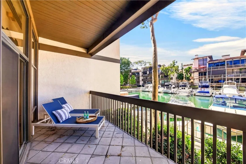 6229 N Marina Pacifica photo 26