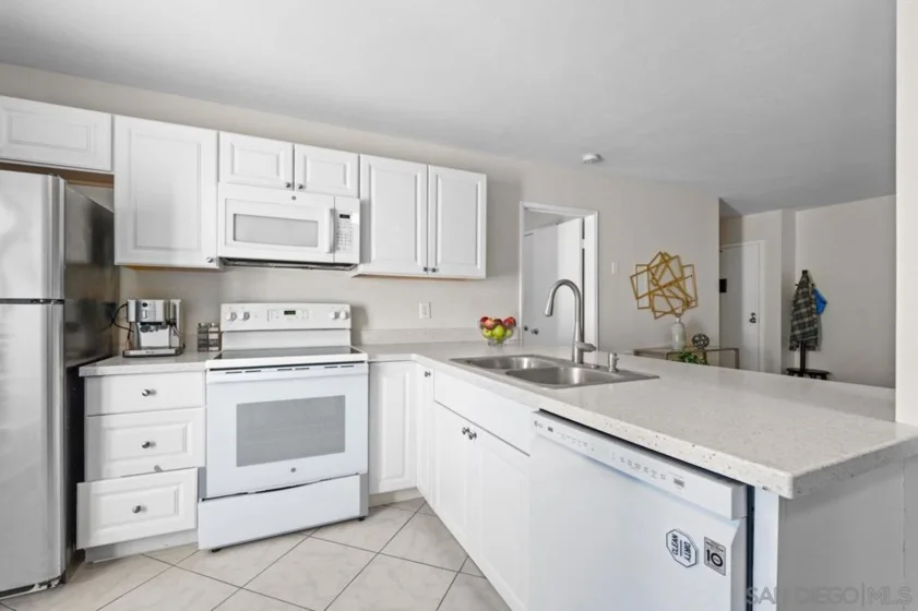7508 Parkway Drive #105 photo 6