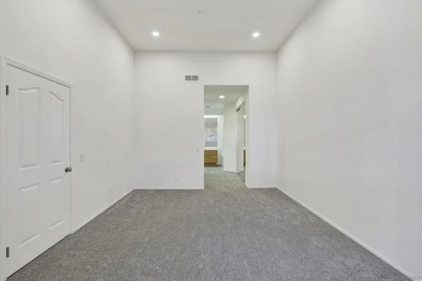 13450 Savanna photo 22