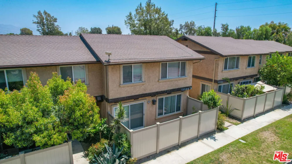 12334 Runnymede Street #5 photo 17