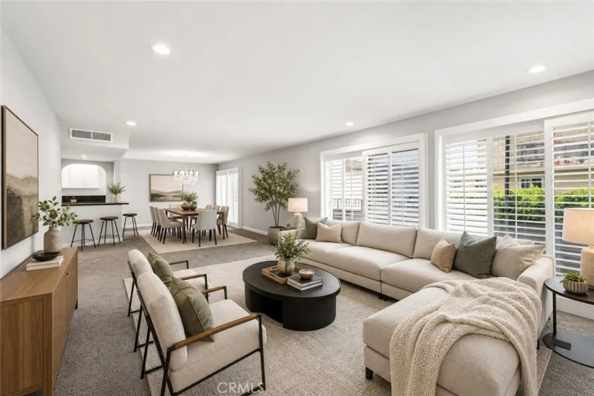 16012 Moorpark #302A photo 14