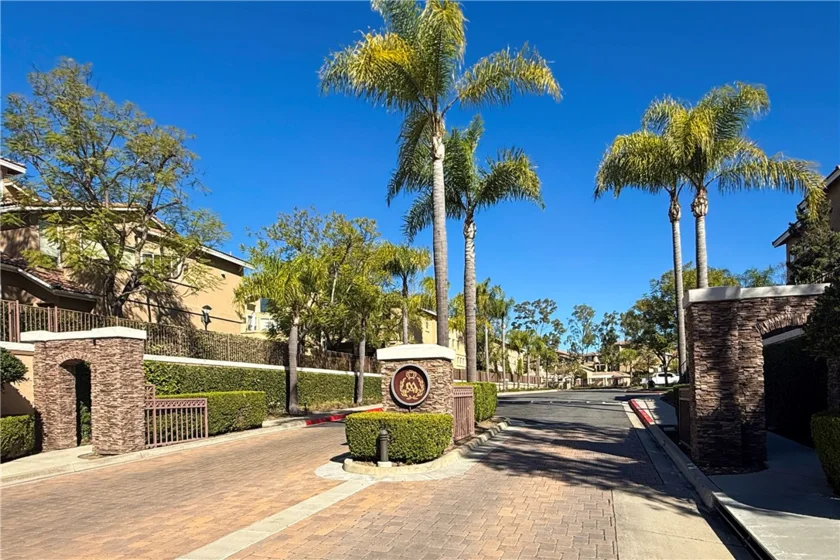 7731 E Portofino photo 26