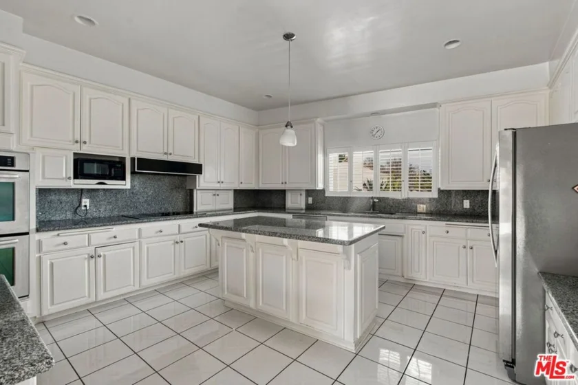 5452 W 57th Street photo 11