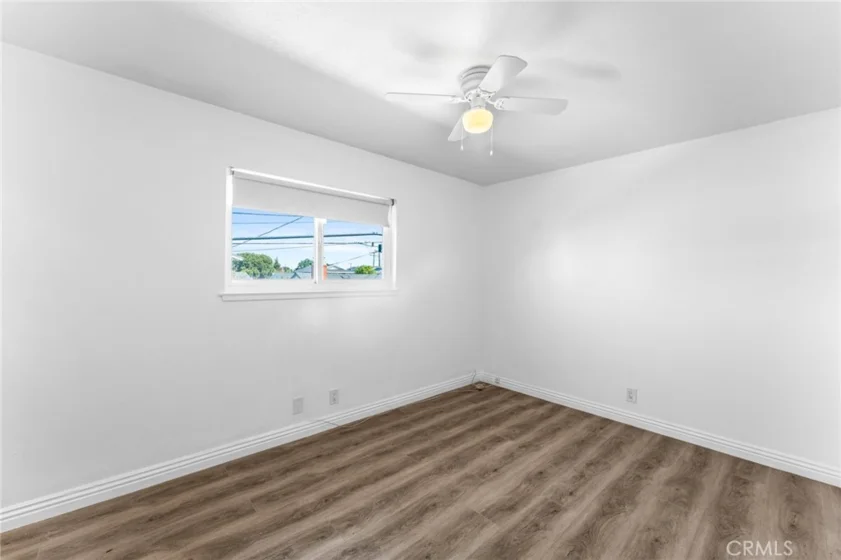 10203 Holburn photo 6