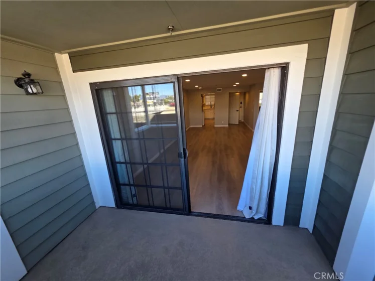 6545 Reseda photo 20
