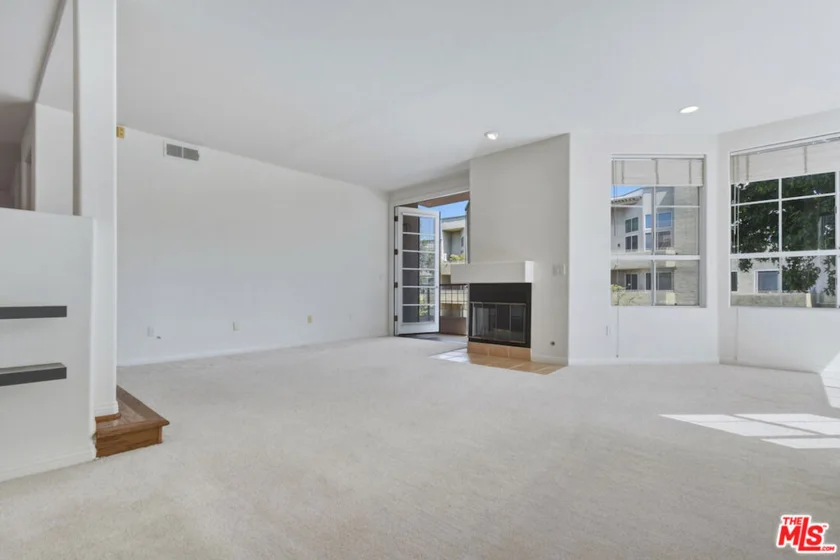14570 Benefit Street #201 photo 24