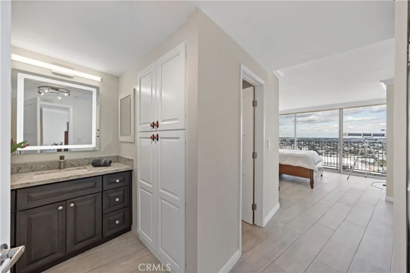 700 E Ocean Boulevard #3003 photo 7