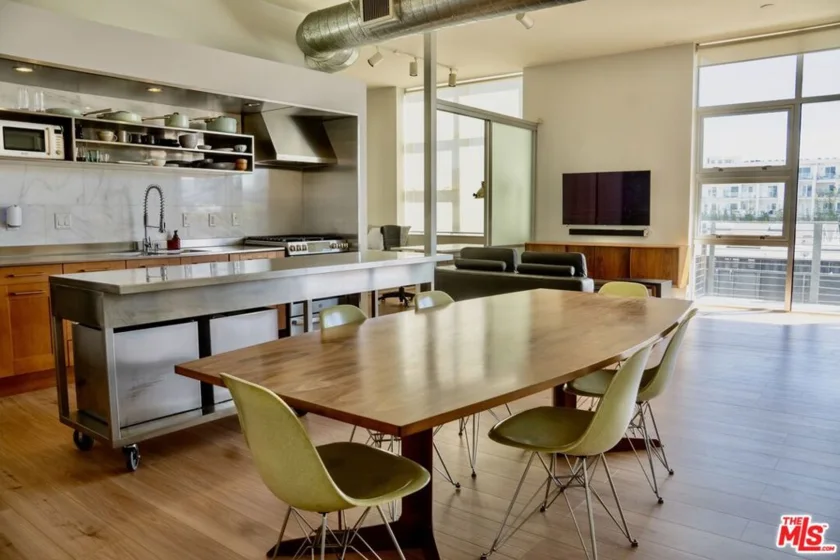4080 Glencoe Avenue #318 photo 1