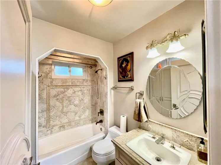 721 W 27th #1 photo 13