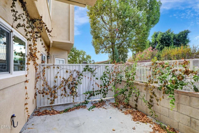 719 E Tujunga #D photo 18