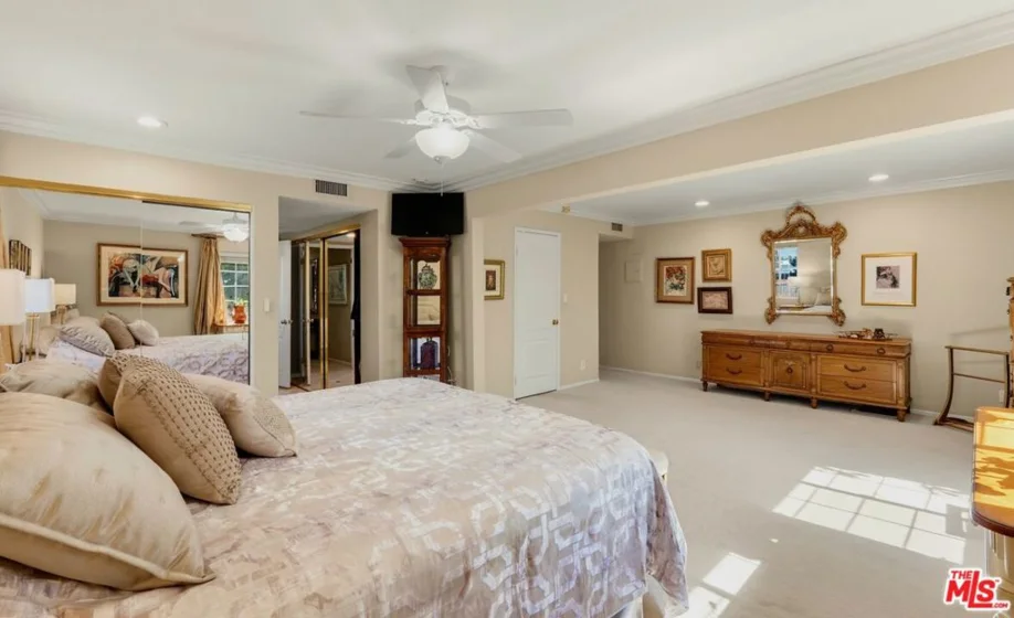 5050 Coldwater Canyon Avenue #PH1 photo 8