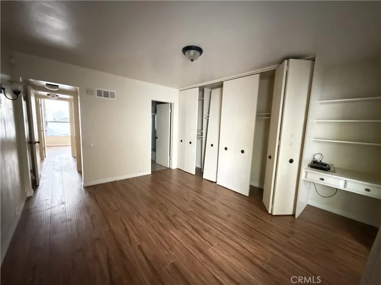 500 Evergreen #107 photo 5