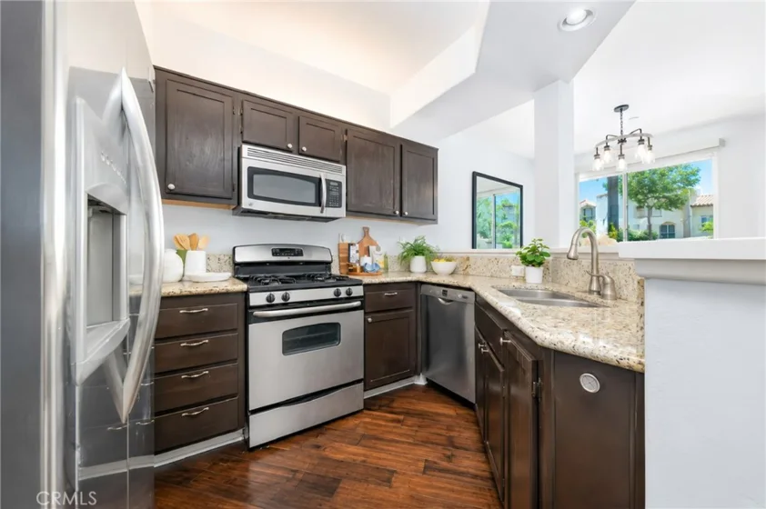 1804 Crescent Oak photo 9
