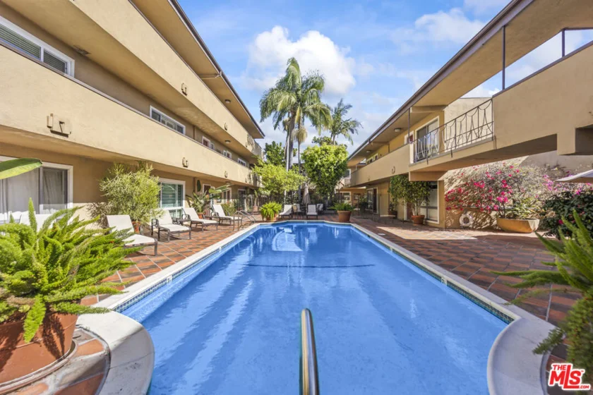 970 Palm Avenue #209 photo 1
