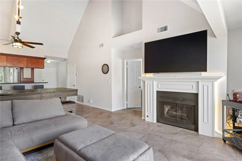 810 Baker #210 photo 4