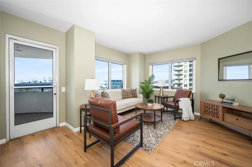 525 E Seaside Way #904 photo 3