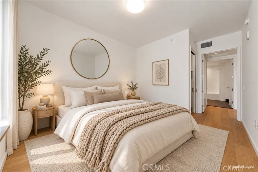 889 Francisco Street #1210 photo 4