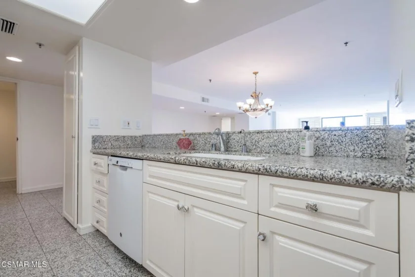 10660 Wilshire Boulevard #410 photo 33