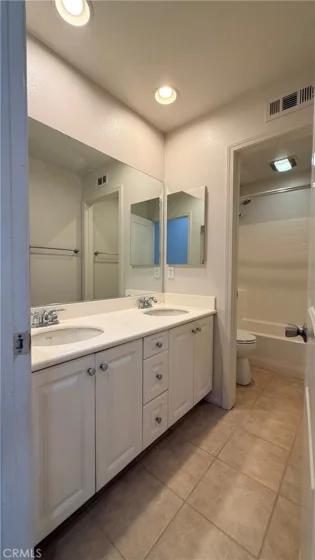 42641 Hussar Court photo 10