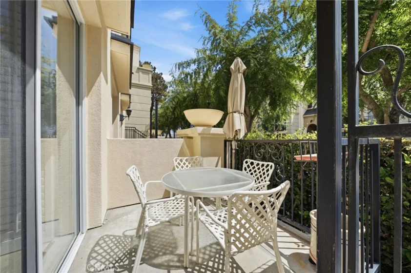 3273 Watermarke Place photo 39