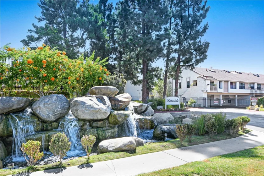 10610 N Lakeside Drive #209 photo 22
