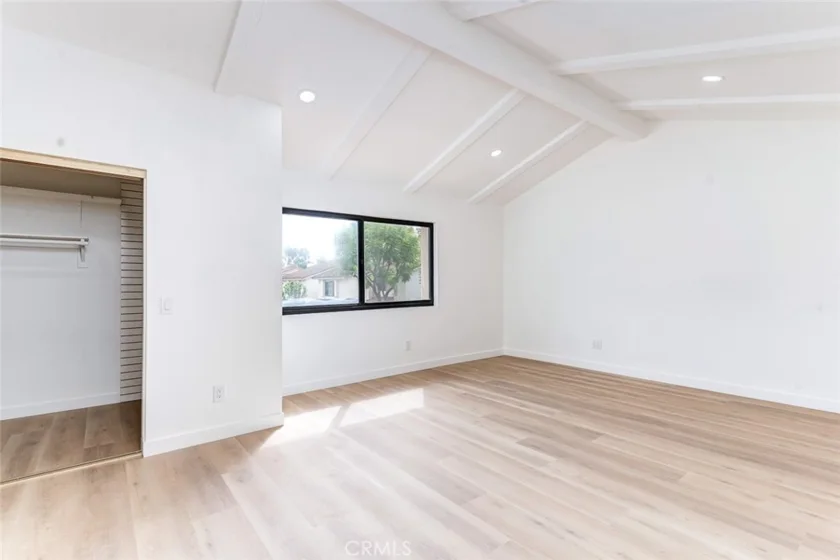 933 Creekside photo 10