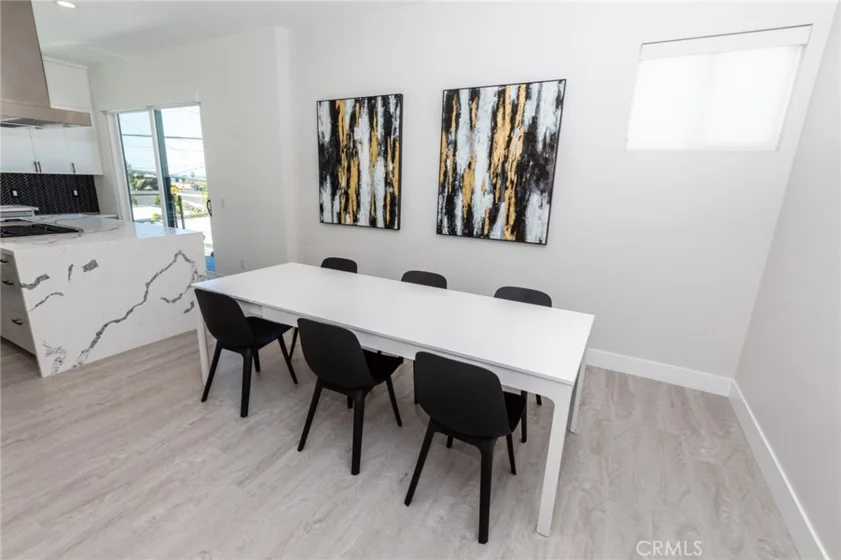 140 W Canada #b photo 32