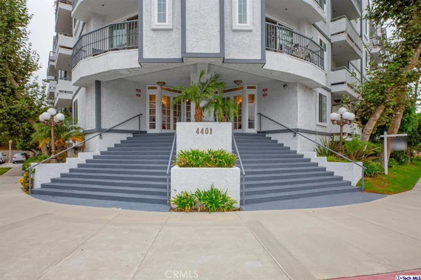 4401 Sepulveda Boulevard #404 photo 1