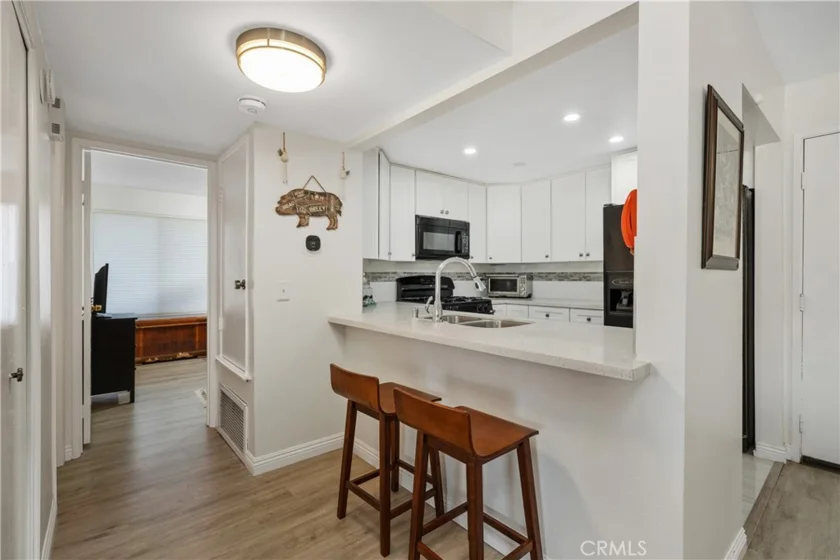 15155 Sherman Way #60 photo 5