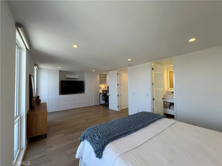 3981 Warner Avenue photo 50