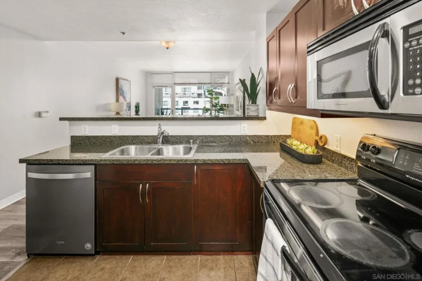 427 9th Avenue #809 photo 11